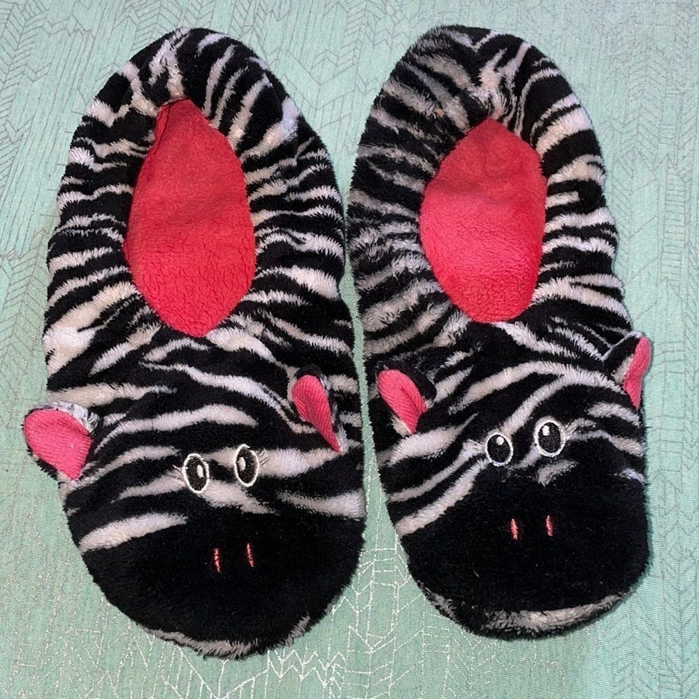 SIZE 7-8 Zebra slippers Bedroom House shoes plush black white & pink non-skid